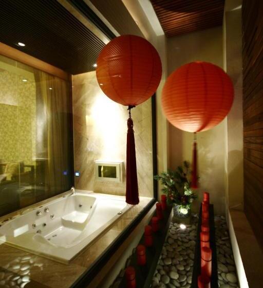 اتاق لوکس, The Yorker Deluxe Motel