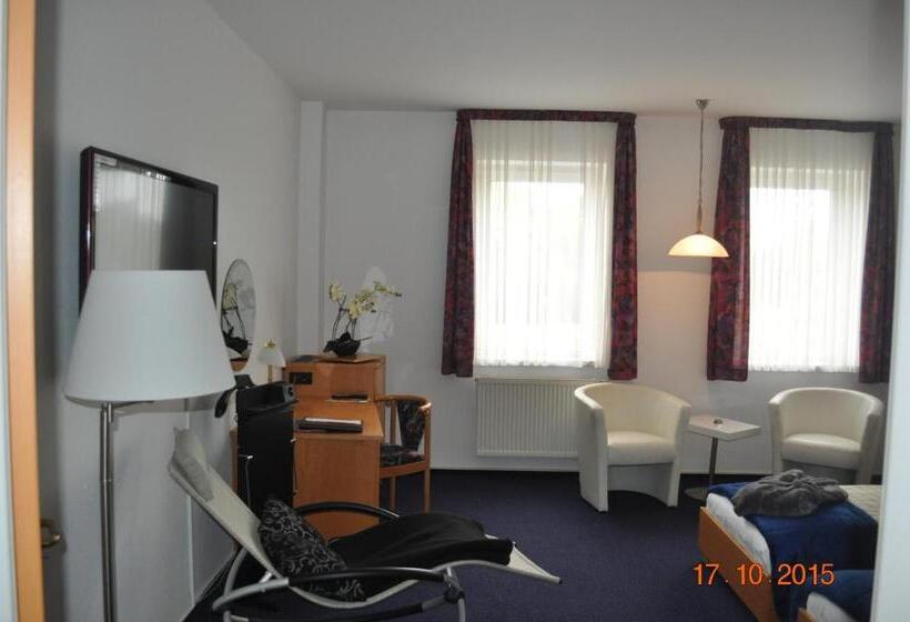 Трехместный Номер Базовый, Turmhotel Schwedt