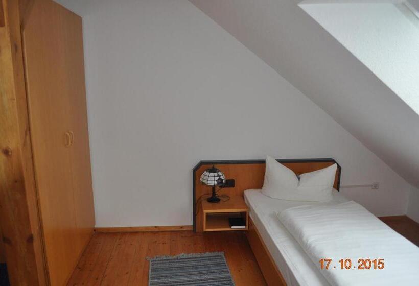 شقة غرفة واحدة, Turmhotel Schwedt