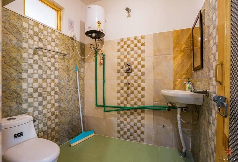 Quarto Deluxe, Zostel Leh