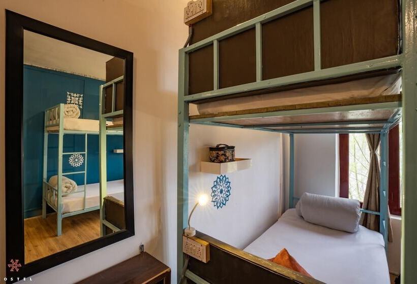 Cama em Quarto Compartilhado, Zostel Leh