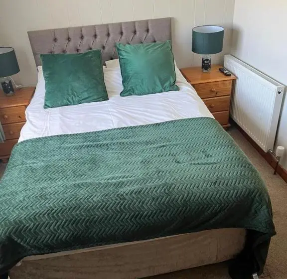 اتاق عادی, Impala Guest House