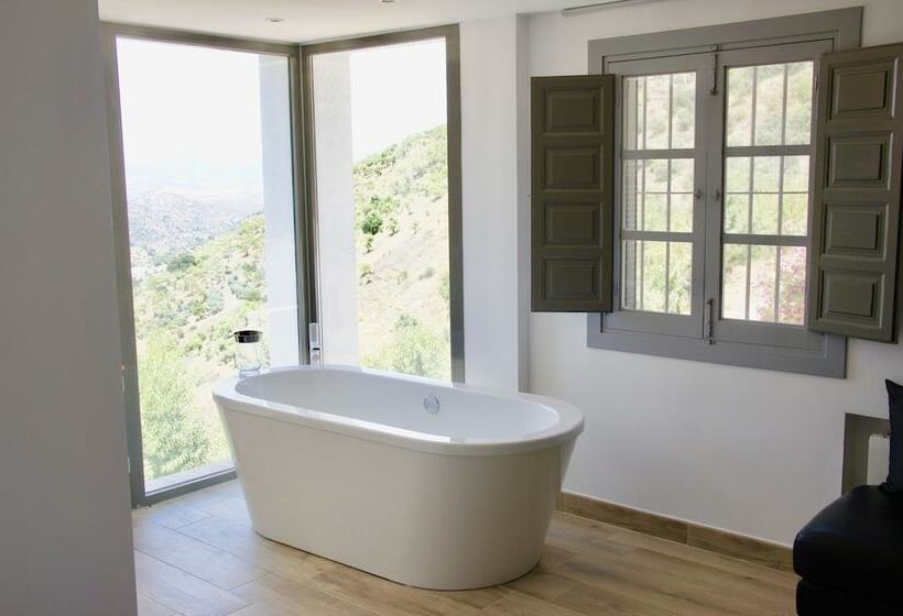 시니어 스위트, Lo Vela Zen