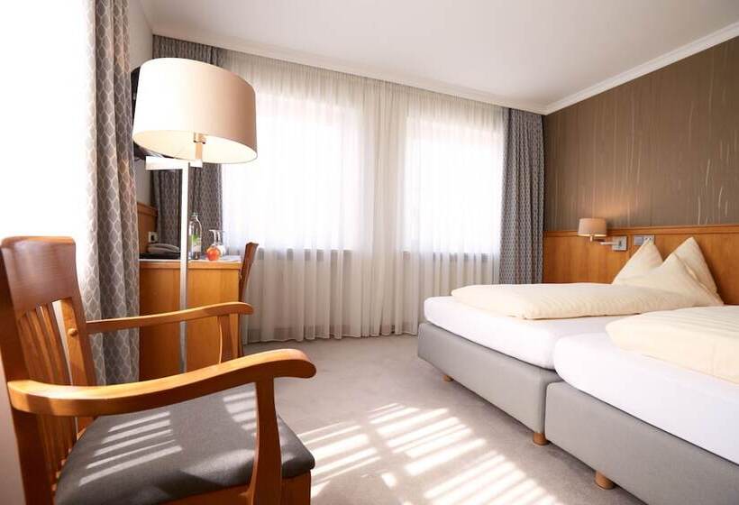 Quarto Estandar, Alter Wirt