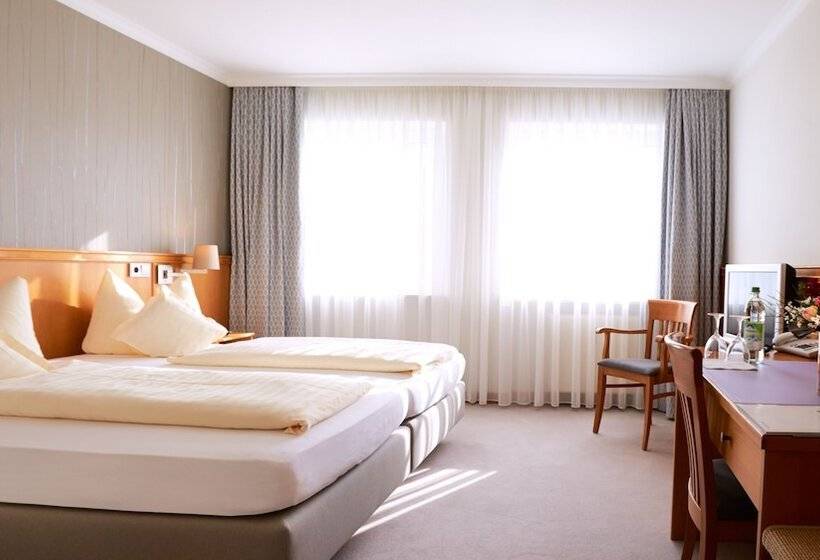 Quarto Estandar, Alter Wirt