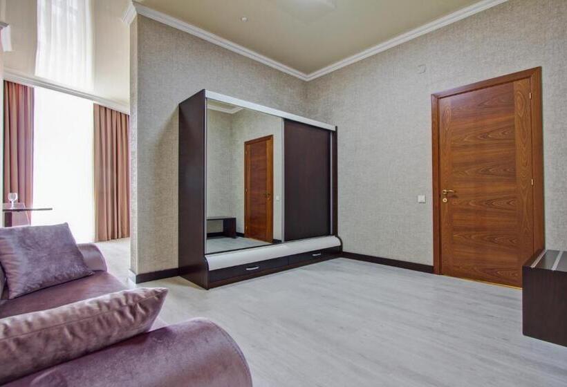 اتاق استاندارد, Karagat