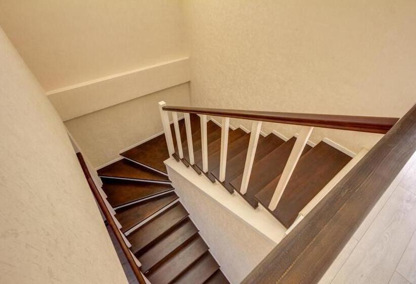 خانه 3 خوابه, Karagat