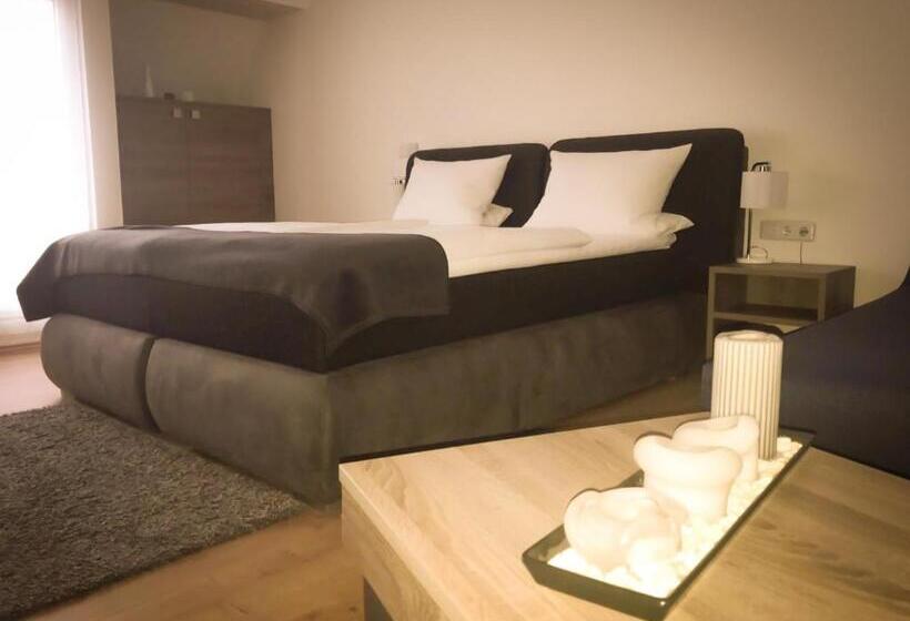 Апартаменты Пентхаус 1 Спальня, Langhans