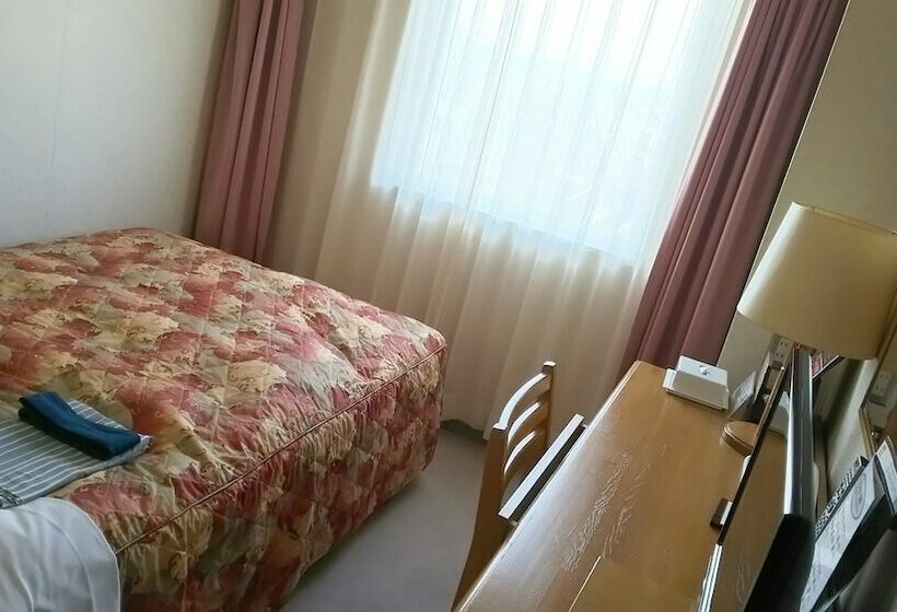 غرفة قياسية فردية, Saku Grand