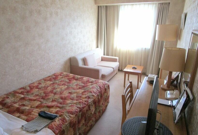 غرفة قياسية فردية, Saku Grand