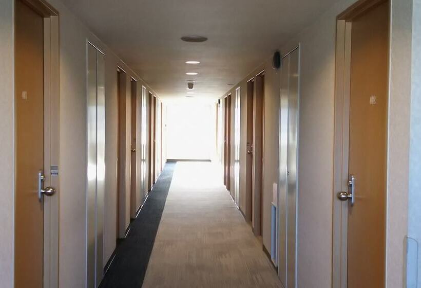 غرفة قياسية, Saku Grand