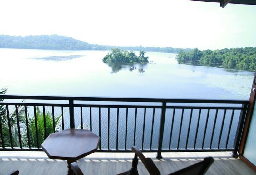 اتاق لوکس با چشم‌انداز دریاچه, Sanu Lagoon Resort & Spa