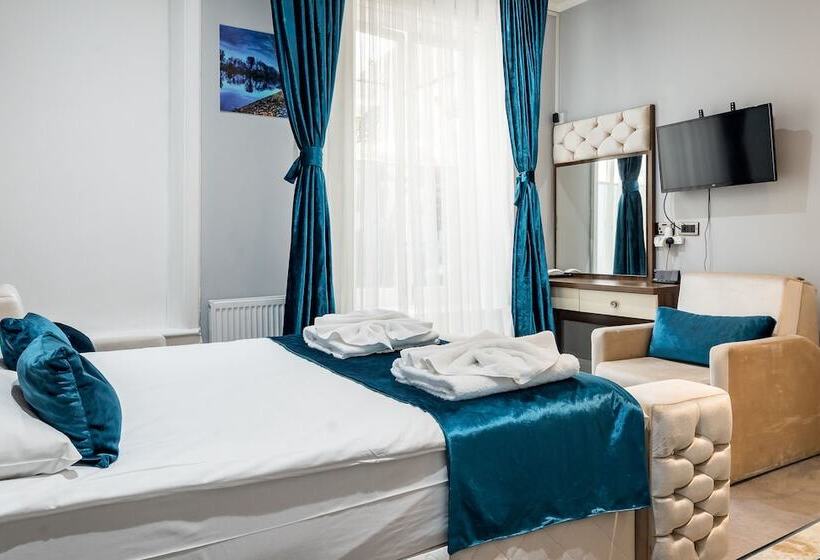 舒适三人间, Vilenza