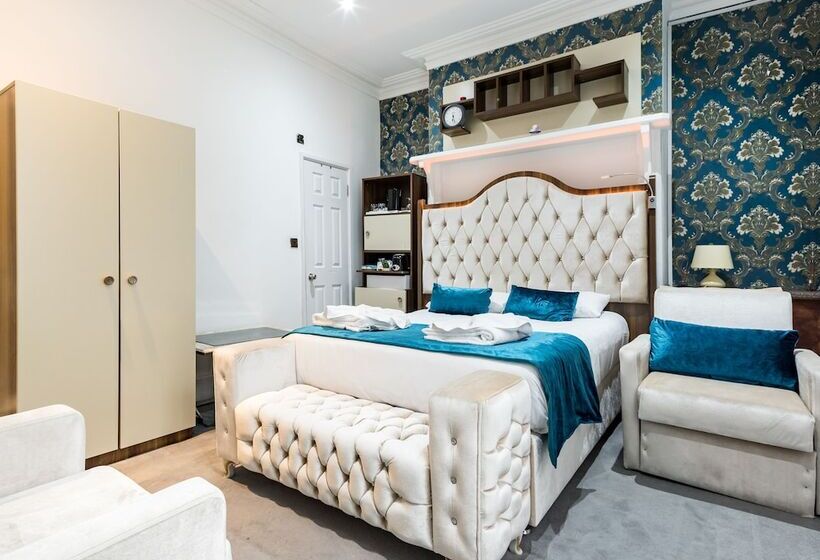 舒适三人间, Vilenza