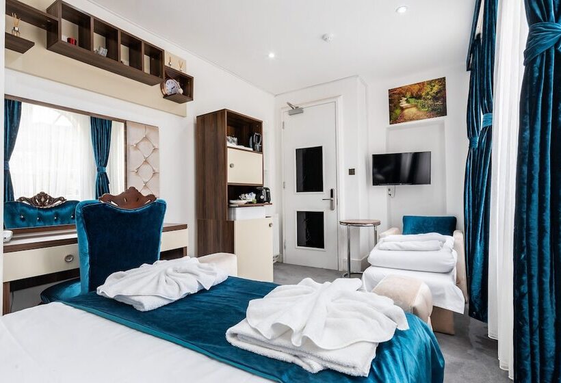 舒适三人间, Vilenza