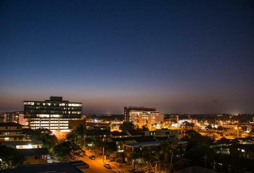 חדר סטנדרט, Woodroffe