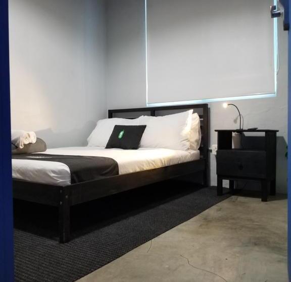 اتاق استاندارد با تخت دوبل, Nomada Urban Beach Hostel Calle Loiza