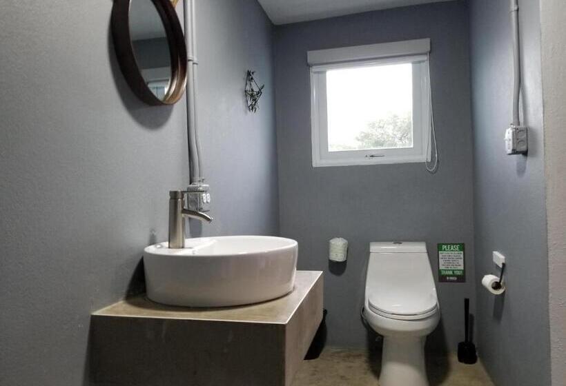 اتاق استاندارد با بالکن و چشمانداز دریا, Nomada Urban Beach Hostel Calle Loiza