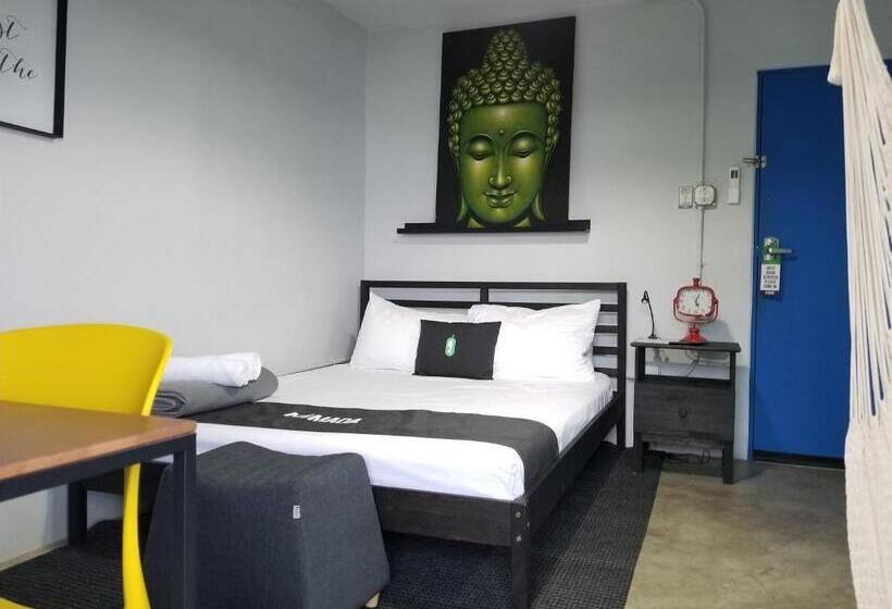 اتاق استاندارد با بالکن و چشمانداز دریا, Nomada Urban Beach Hostel Calle Loiza