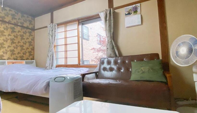 اتاق استاندارد با سرویس بهداشتی مشترک, Ryokan Sansui