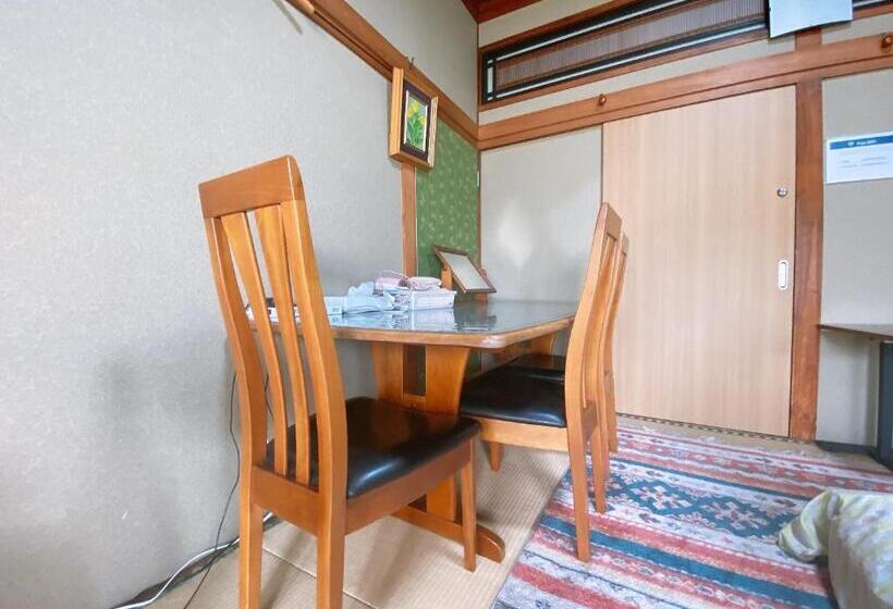اتاق استاندارد با چشم‌انداز باغ, Ryokan Sansui