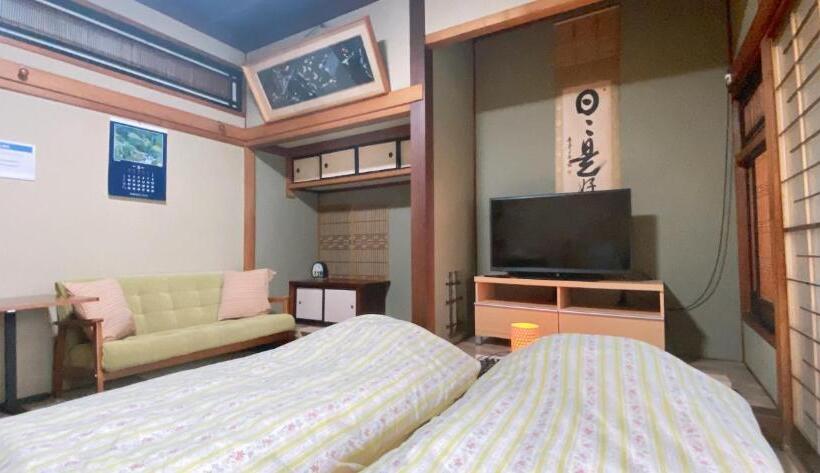 اتاق استاندارد با چشم‌انداز باغ, Ryokan Sansui