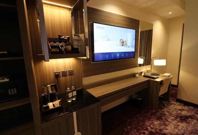 Королевский Люкс, Paradise Elite Hotel Al Tahlia Jeddah