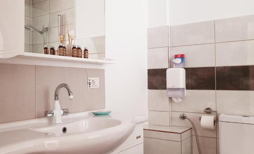 غرفة قياسية مزوَّدة بشُرفة, Romantic Boutique