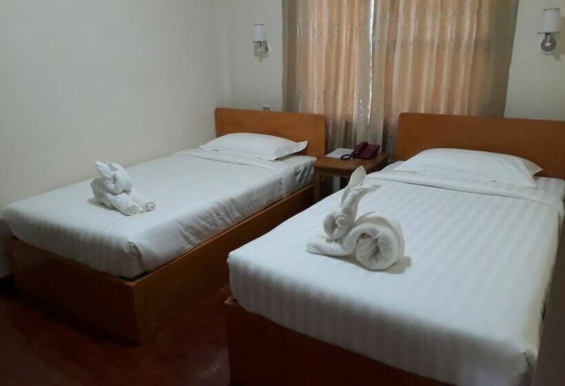 اتاق خانوادگی, Shwe Yone Minn