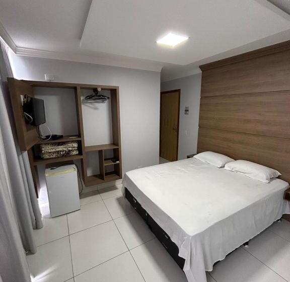 חדר סטנדרט עם מרפסת, Vitória Hotel   Guaíra Pr