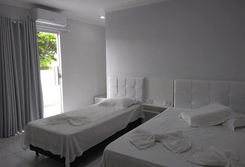 Трехместный Номер Стандарт с Балконом, Vitória Hotel   Guaíra Pr