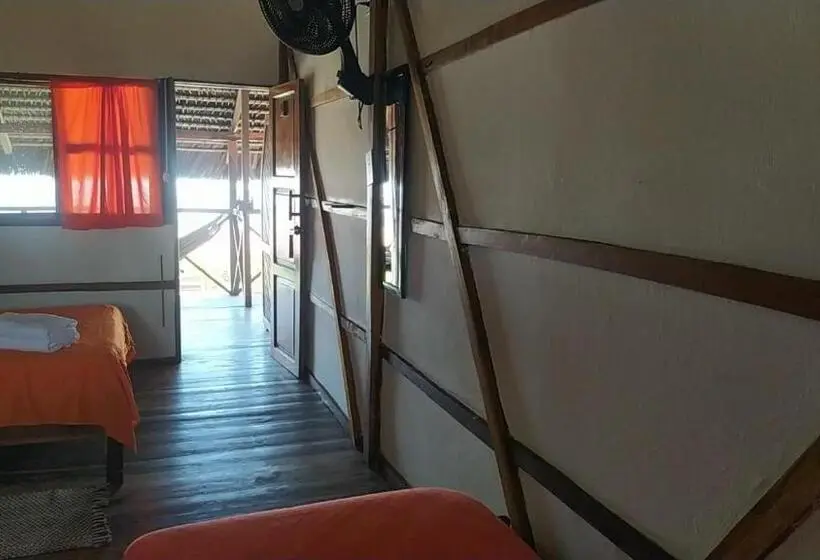 تختخواب در اتاق مشترک, Canoamar