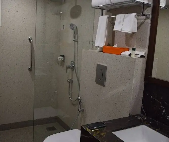 デラックスルーム, Howard Johnson By Wyndham Kolkata Airport