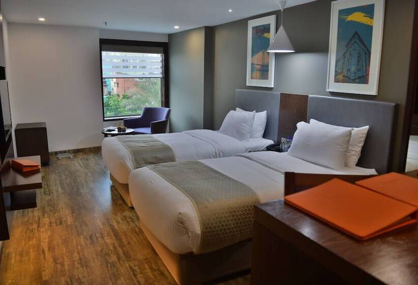 اتاق پرمیوم, Howard Johnson By Wyndham Kolkata Airport