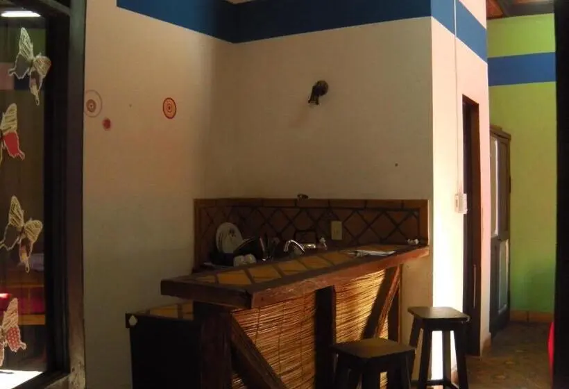 اتاق استاندارد سه نفره, Panambi