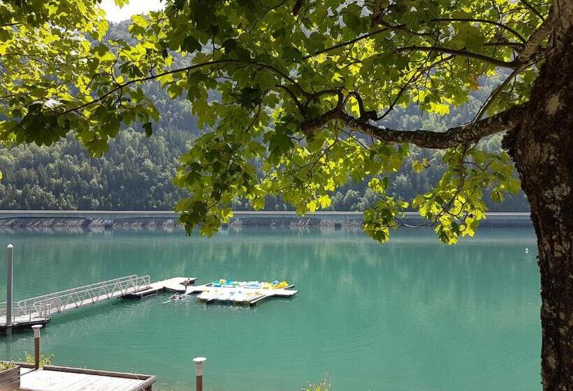 اتاق خانوادگی, Chalet Solneige