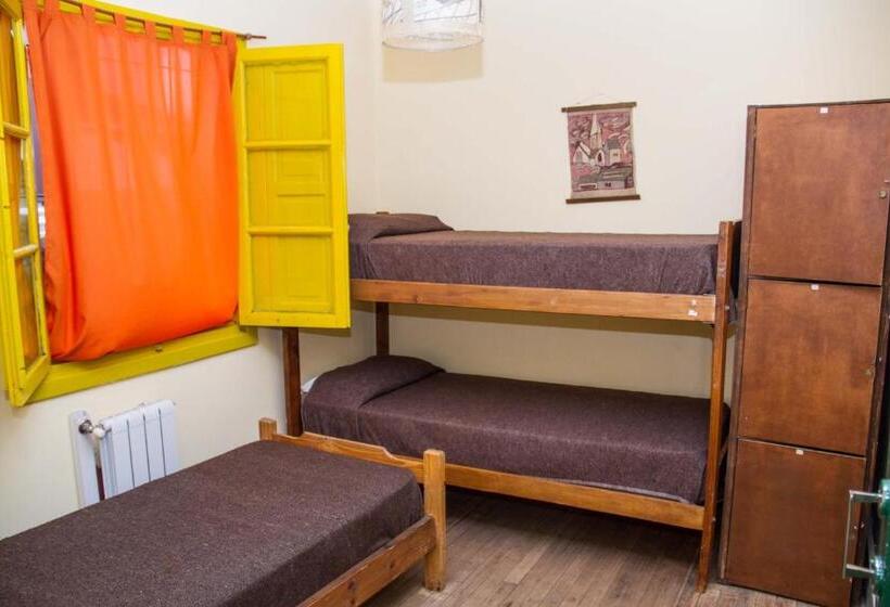 Номер Стандарт Трехместный, Hostel Casagrande Adults Only