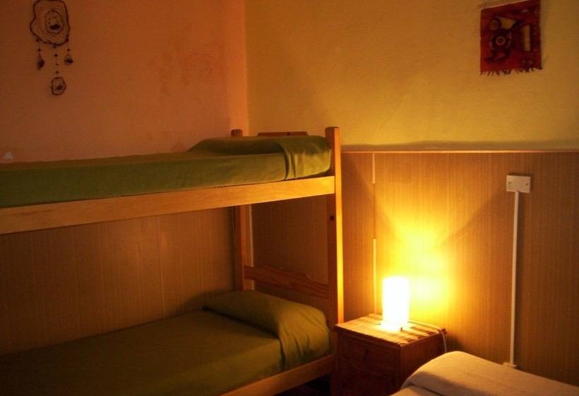 Номер Стандарт Трехместный, Hostel Casagrande Adults Only