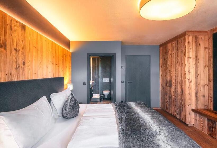 Classic room with balcony, Almmonte Sensum Suites Boutique