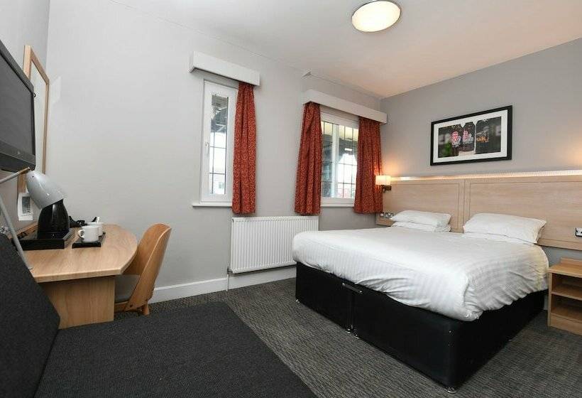 غرفة عائلية, Crown, Droitwich By Marston's Inns