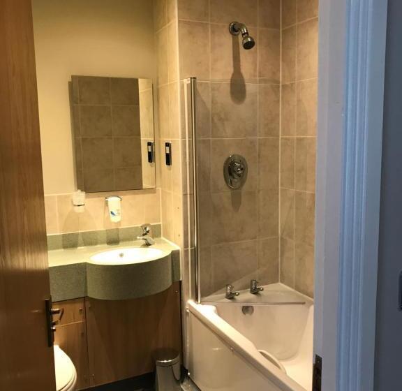 غرفة قياسية فردية, Crown, Droitwich By Marston's Inns