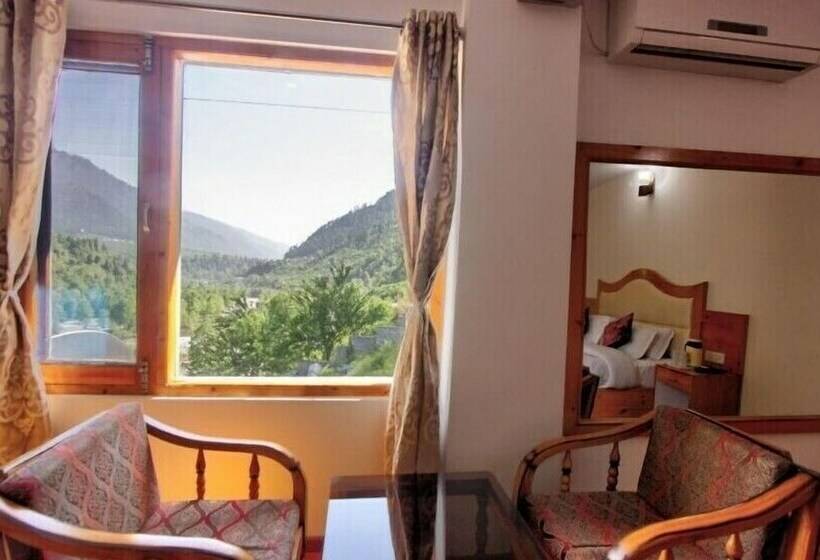 디럭스 룸, Manali Valley Resort