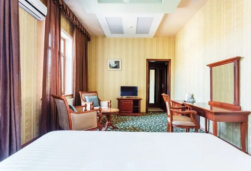 اتاق لوکس, Western Suites