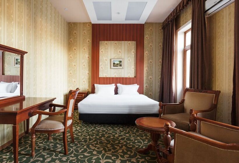 اتاق لوکس, Western Suites