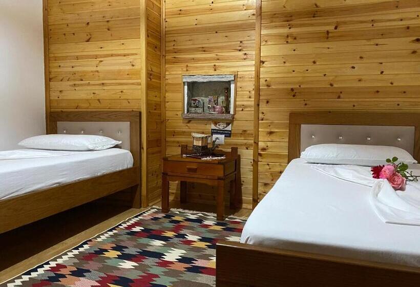 اتاق استاندارد با چشم‌انداز شهر, Ahmetaj Guest House