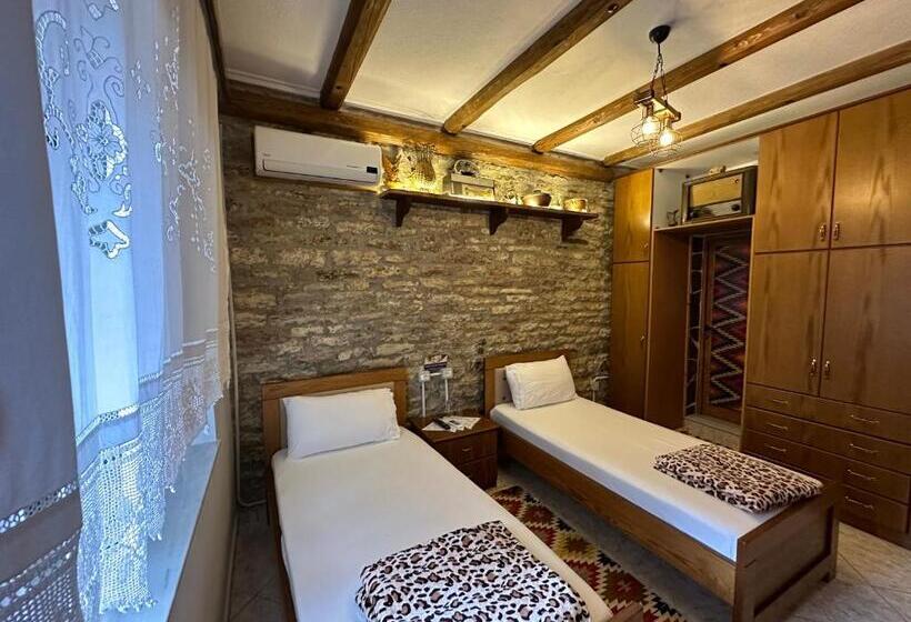 اتاق استاندارد, Ahmetaj Guest House