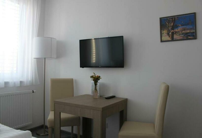 Номер Superior, Ais Center