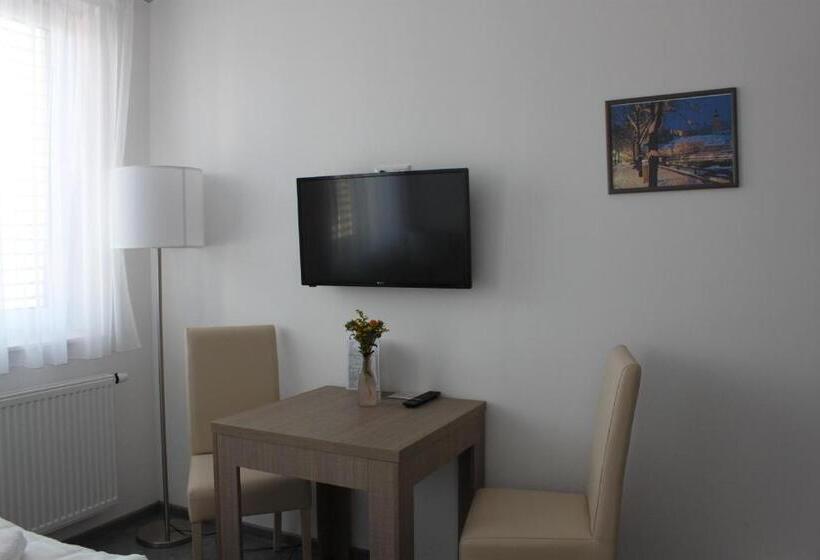 Номер Стандарт, Ais Center