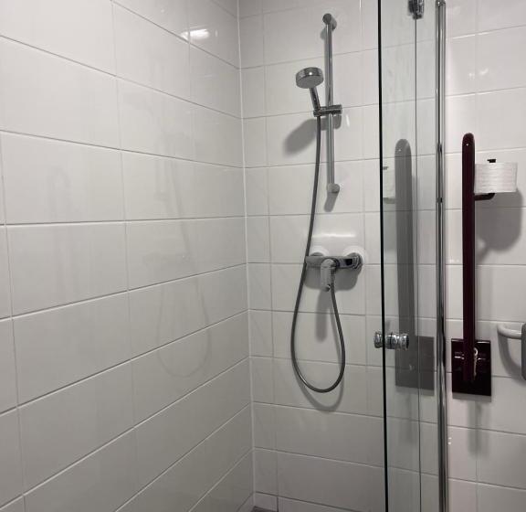 Апартаменты 1 Спальня Нижний Этаж, Ais Center