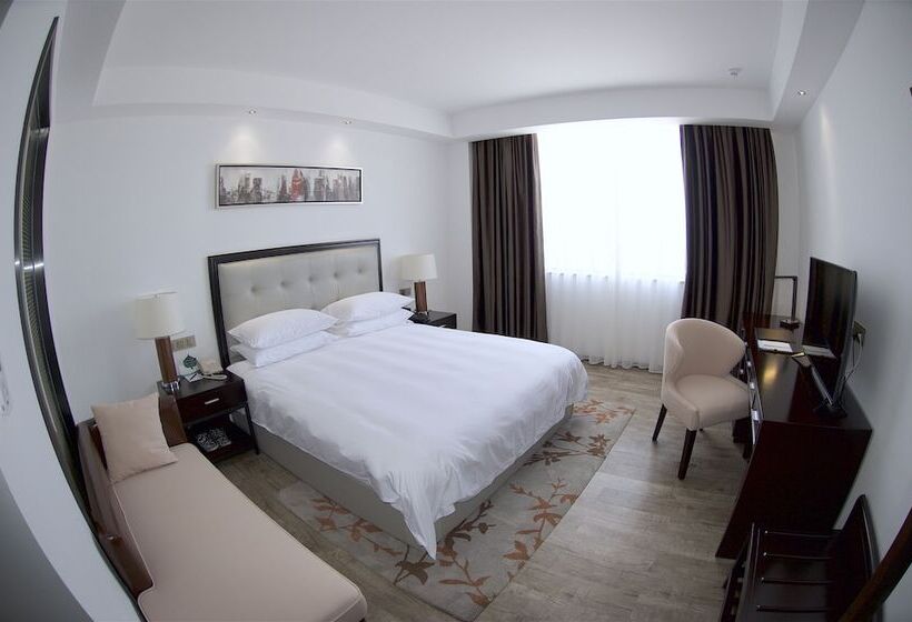 اتاق لوکس, Atlantic Lumley